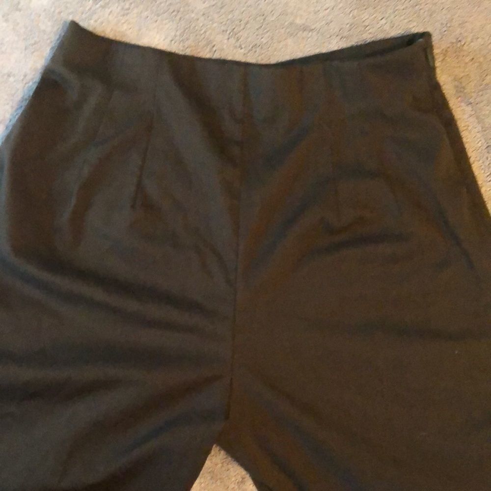 Briggs size 8 pants dark grey, side zipper, small slit at ankle business casual